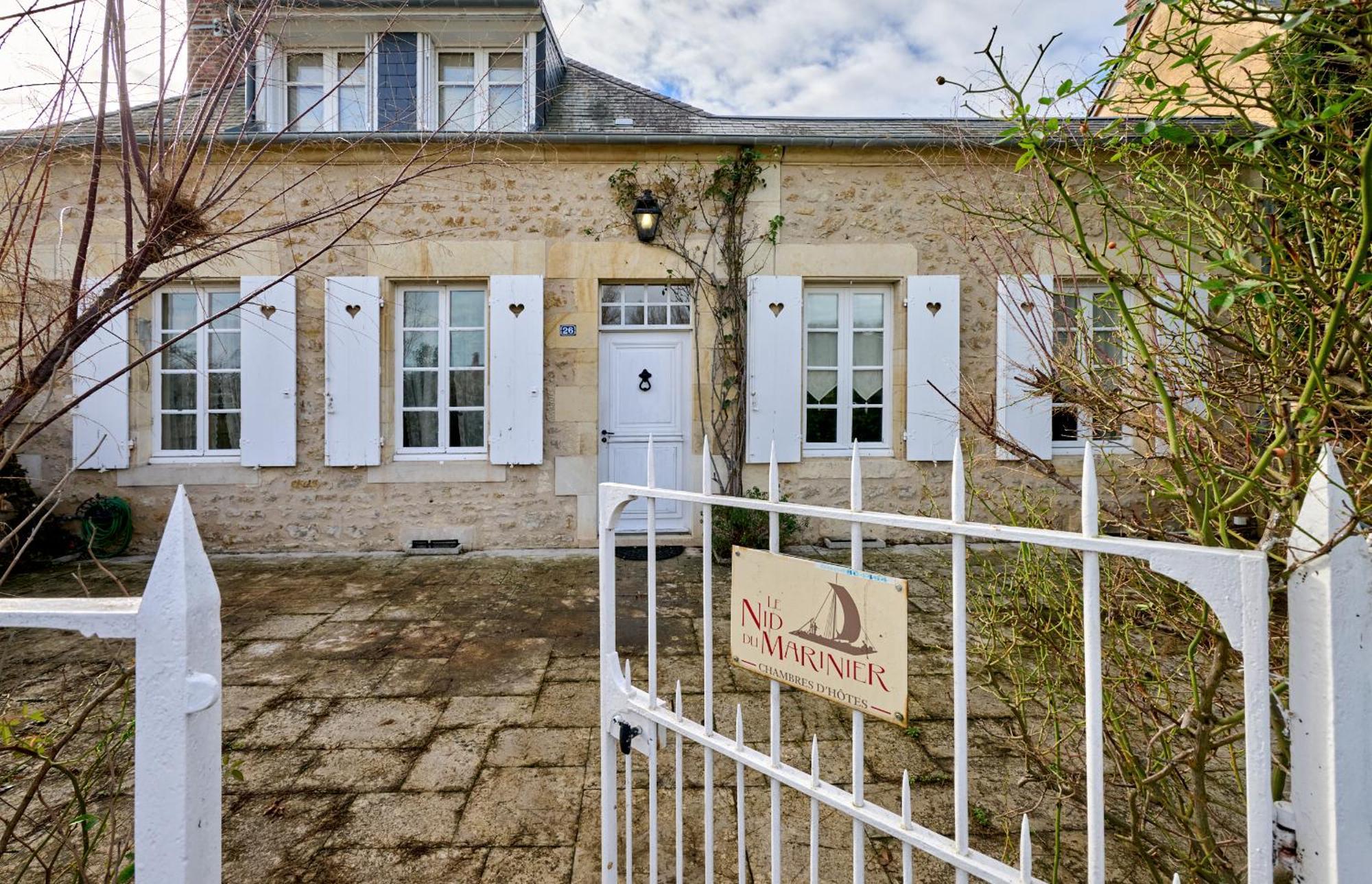 Le Nid Du Marinier Apartment Cuffy Exterior photo